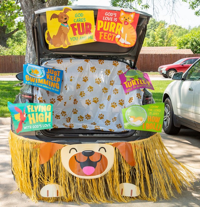 God Cares Fur You Trunk-or-Treat Decorating Kit - 8 Pc.