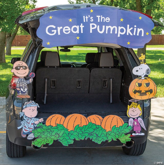 Value Peanuts® It's the Great Pumpkin Trunk-or-Treat Decorating Kit - 6 Pc